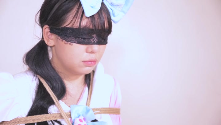 撒琅制造 白丝椅缚鼻の虐—鼻涕、喷嚏 Preview 3