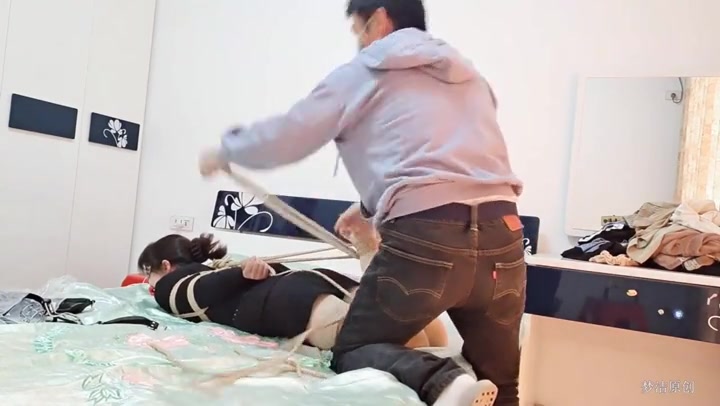 梦洁原创 黑色OL套装肉丝加古典裙，各种口塞,多重绳子加单手套，TK以及SP等 Preview 3