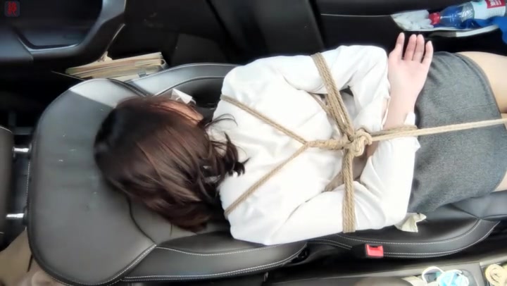 绳之韵 瑾瑜黑丝OL首次户外（第三集）遥控TT零距离佩戴，驷马捆绑，丝巾封堵，TK Preview 1