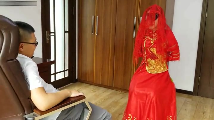 诡异新娘服 Preview 1
