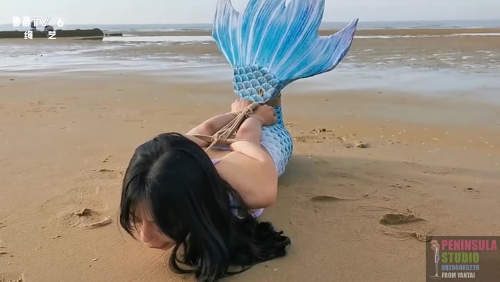 半岛束艺台_美人鱼桃子陆地历险 户外绳艺 Preview 2