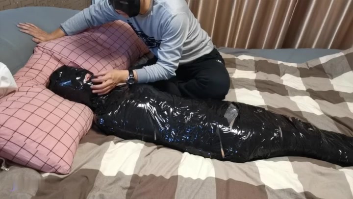 JS原创 瑾萱 保鲜膜全包 胶带木乃伊 震动D刺激 原味棉袜封堵 Preview 2
