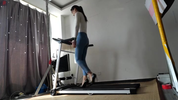 绳之韵 菲菲绳模的正确健身方式（第一集）捆绑高跟健步走，股绳、口球、牛仔裤、10CM高跟 Preview 2