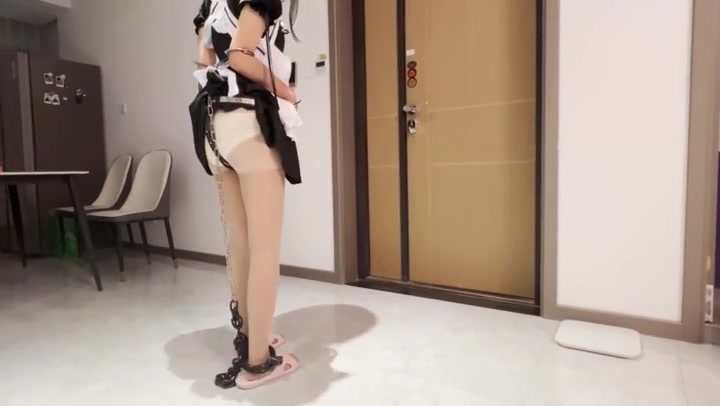 涵涵 女仆装 镣铐行走 Preview 4