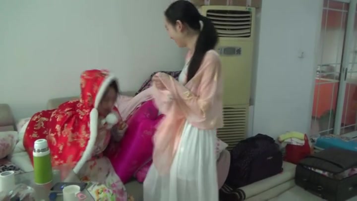 姐妹反扭打闹 Preview 2