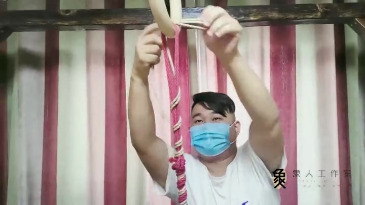 象人原创 定拍小0女仆黑丝，日式驷马反弓，口球连脚，震震静置10分钟，叫声动人心 Preview 1