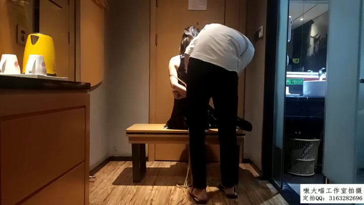 嗷大喵 绳艺初体验 约妹子玩绳艺体验欧式捆绑+日式紧缚+多节并腿缚+驷马 Preview 1