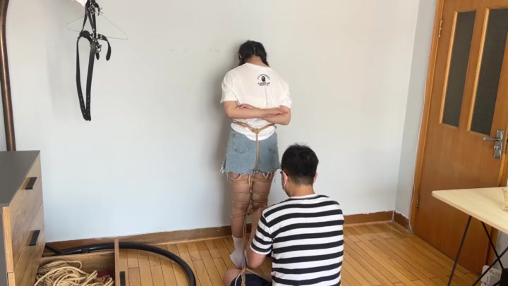 新妹子白棉袜超紧蛇缚驷马 Preview 2