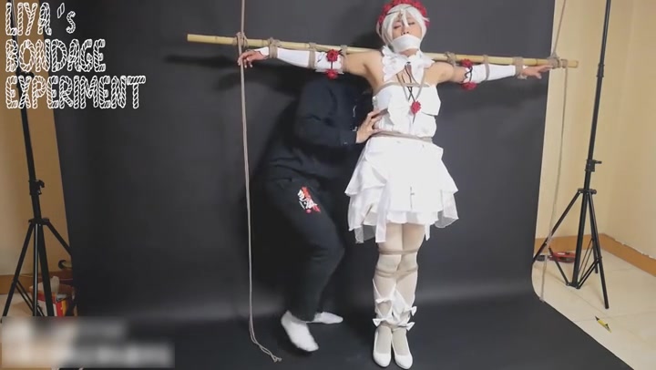 [网友原创] 【莉雅的剧情之作】十字架上的吸血鬼 德丽莎(月裳花纱) cosplay紧缚 Preview 1