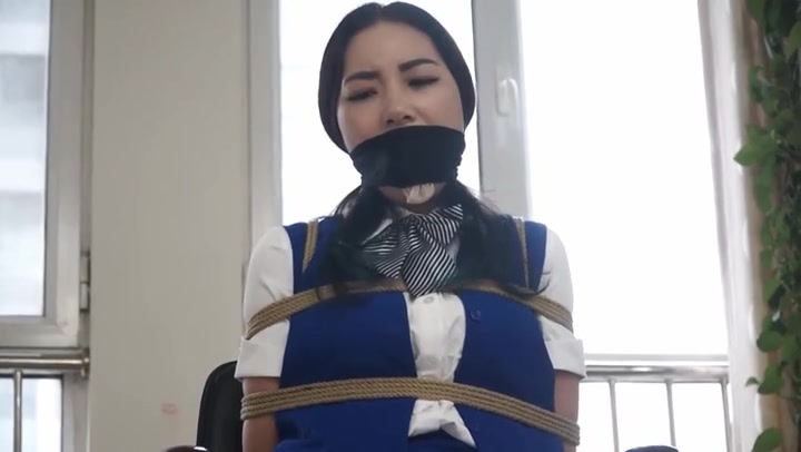 逍遥定制_禁锢空姐，绑架空姐 各种堵嘴 董倩 Preview 3