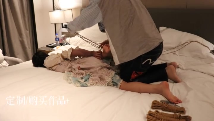 咕咕精 茶茶严厉直臂盘腿驷马紧缚 Preview 2