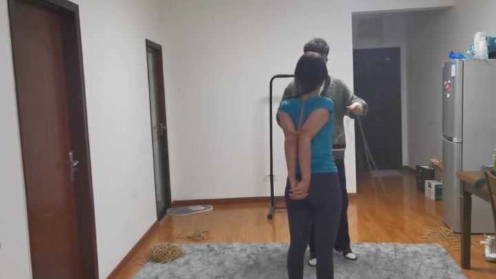 奥特曼 新妹子诗诗 脚尖碰到头顶的极限驷马 Preview 3