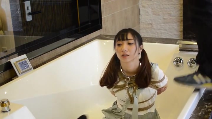 超萌小美女Jk少女的紧缚体验 超萌日系美女项圈驯服 Preview 2