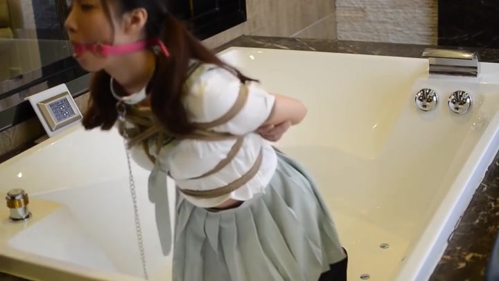 超萌小美女Jk少女的紧缚体验 超萌日系美女项圈驯服 Preview 4