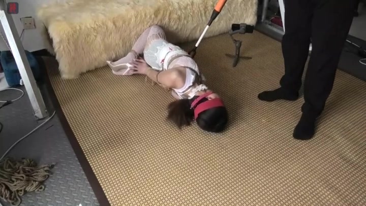绳之韵 美女销售员的另类兼职小凡，TJ网袜小护士（上集） Preview 2