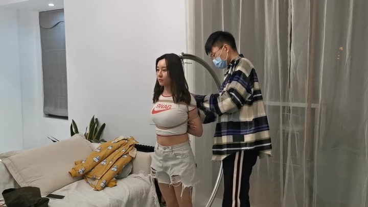 奥特曼 软萌新妹子小宝，极限勒嘴驷马挣扎 Preview 3