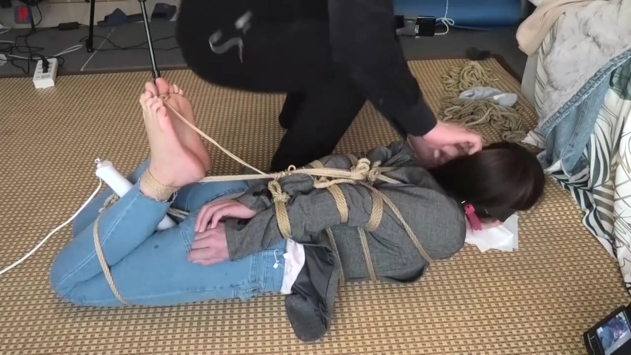 绳之韵 好身材妹子小凡归队首拍（一二合并版）OL驷马，紧缚，强行分腿固定TK强高，TJ Preview 1