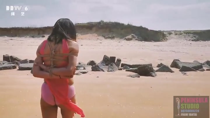 半岛束艺台_虞瑾儿撩人舞裙股绳沙滩唯美写真 Preview 3