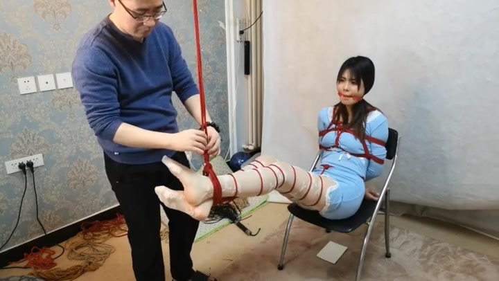 佳倩  舌钉美少女 Preview 4