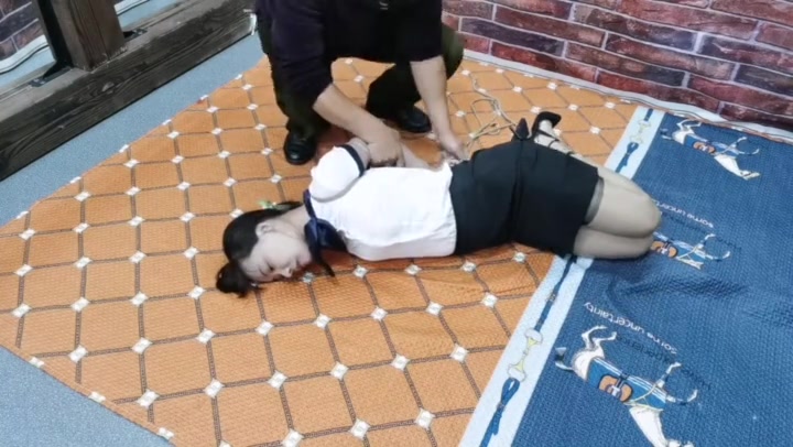 飞天原创 聊到一个网络主播妍儿,直接开练 驷马紧缚起来 Preview 1
