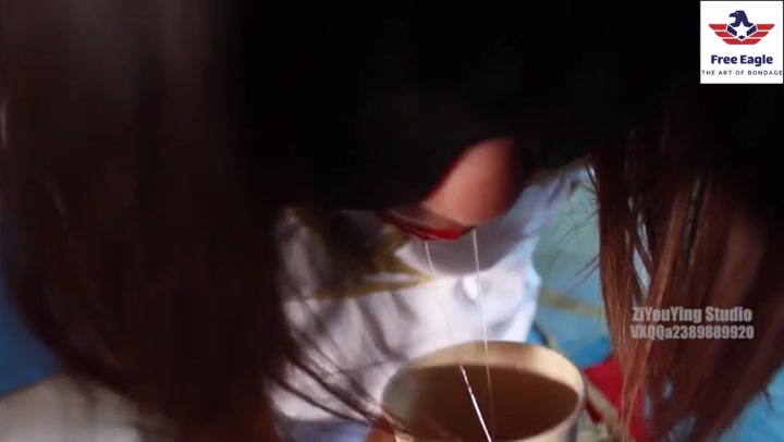 自由鹰束艺 可爱小狐狸初次束缚口球蒙眼羞耻口水！挣扎超级敏感长时间挠痒脚心！呻吟难耐求饶不断！ Preview 4