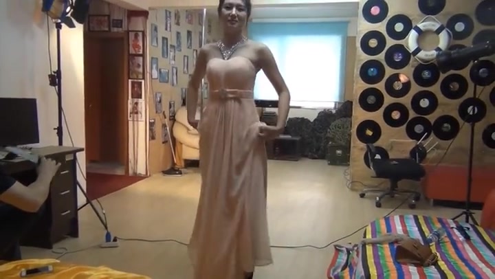 真实的经典_美女主播小丽室内遭遇快递劫持绳索捆绑 Preview 2