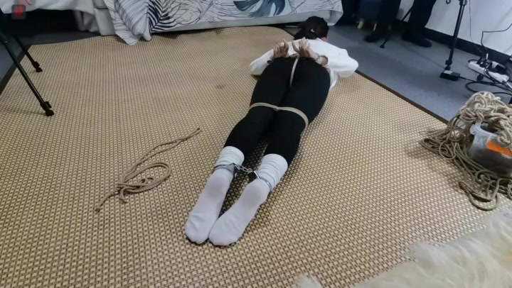 瑾瑜 金属禁锢 Preview 2