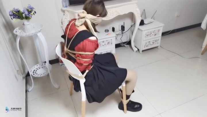 琳洛 监禁 独居少女回家被尾随 Preview 3