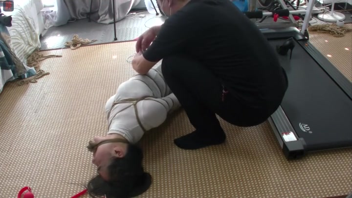 绳之韵 菲菲绳模的正确健身方式（第四集）努力健身后的重口奖励 Preview 2