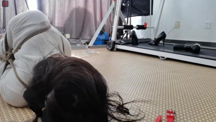 绳之韵 菲菲绳模的正确健身方式（第四集）努力健身后的重口奖励 Preview 4