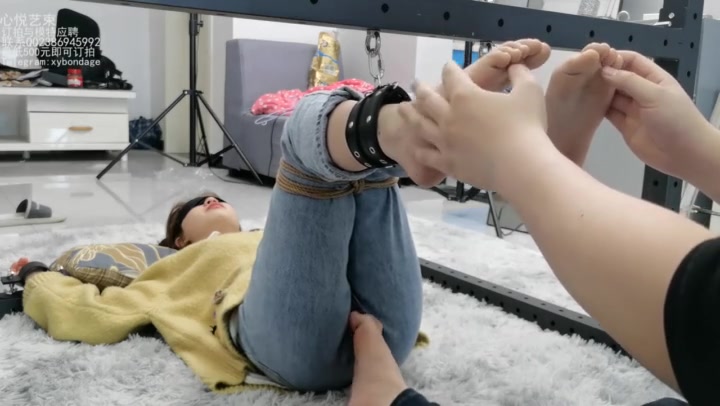 心悦艺束 00后小萝莉文文拘束架完全拘束，吊脚TK揉凶 Preview 2