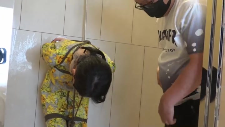 逍遥 柳洋浴室调教 湿身诱惑，股绳，肉丝超紧缚 Preview 3