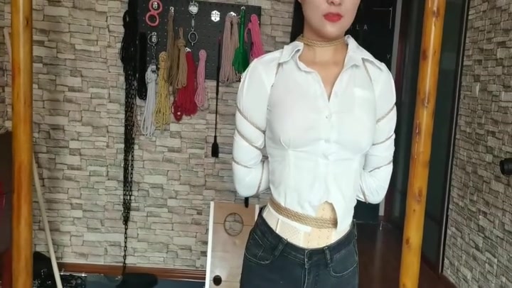 一绳所爱 笑笑五花刑房五花大绑打屁股 Preview 1