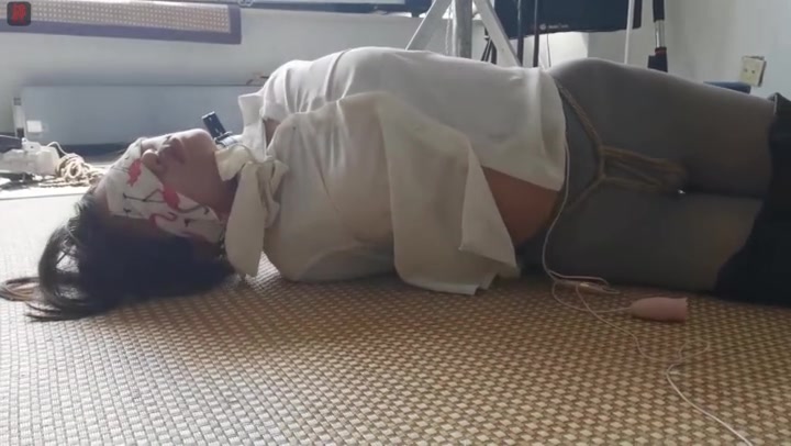 绳之韵 双美女OL瑾瑜、菲菲的炼狱行（第一部下集）股绳驷马，鞭打、SP、TK Preview 3