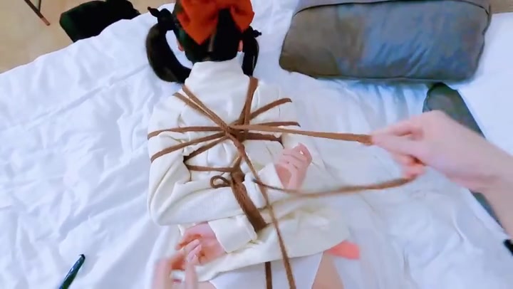 窒物者 真-第一视角 ，超狠扇脸、电击、鞭打处刑，小G被折磨到哭模特貌美如花 小狐狸主演 Preview 4