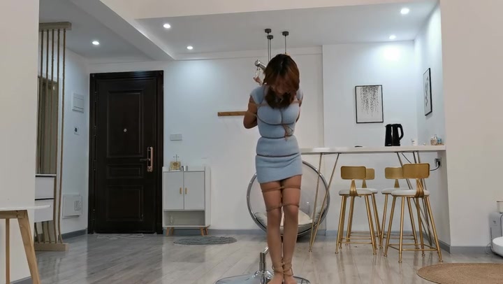 奥特曼 新妹子小丁，长时间紧缚放置的真实表现 Preview 4