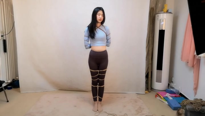 束缘阁 高挑的模特 Preview 3