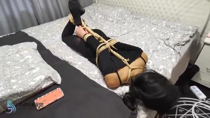 JS原创 会所劫难 女女剧情诱骗捆绑 丝袜堵嘴 丝足挑逗 快感棒刺激 瑾萱艾诺 Preview 2
