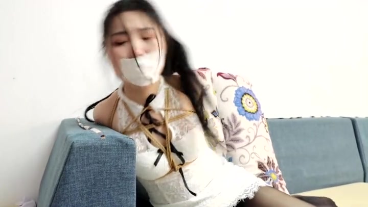 得意客 king定拍鱿鱼游戏sm版（01）性感黑丝旗袍美女+各种有趣的sm挑战游戏！ Preview 4