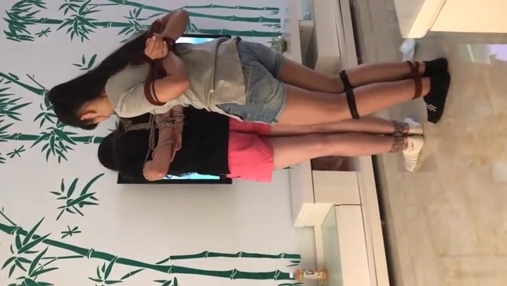 奥特曼也很酷 两个高中妹子体验捆绑 Preview 1
