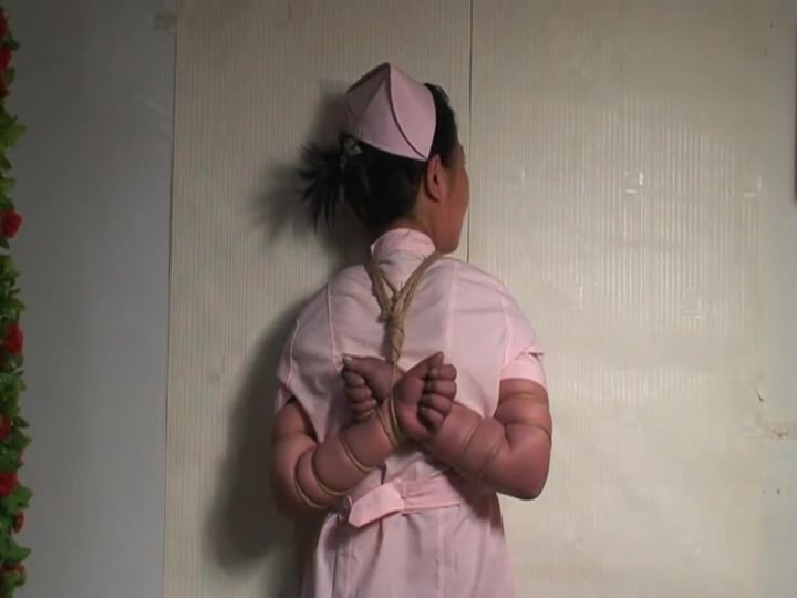 护士服五花紧缚口罩堵嘴 Preview 3