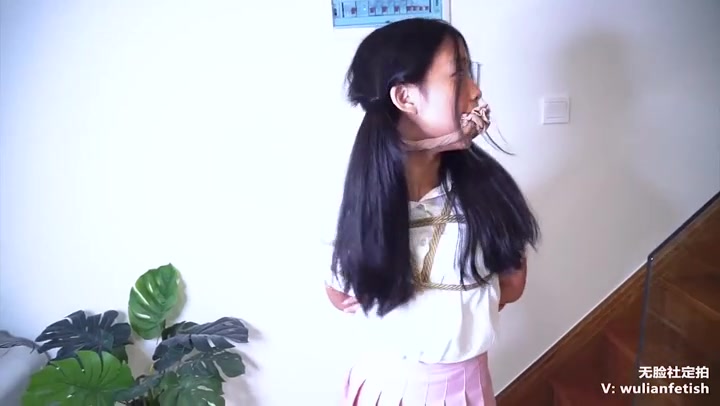 恋物幻者 定拍两名清纯小女生被绑架、JK水手服、麻袋、丝袜蒙眼堵嘴、麻绳捆绑驷马 Preview 2