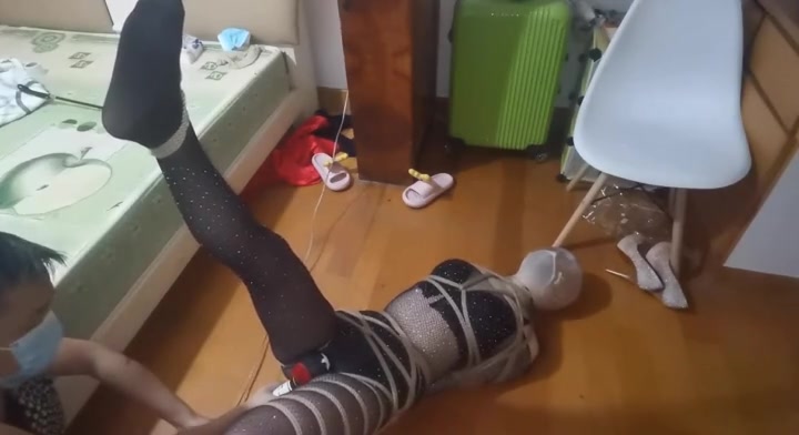 我的媳妇 第49弹、又来使坏了，在挨揍的道路上越走越远了。内内套头（超多次数QZGC） Preview 4