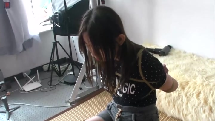 绳之韵 美少女周颖绳艺打工纪实（上集）绑了一个可爱的美腿小主持 Preview 4