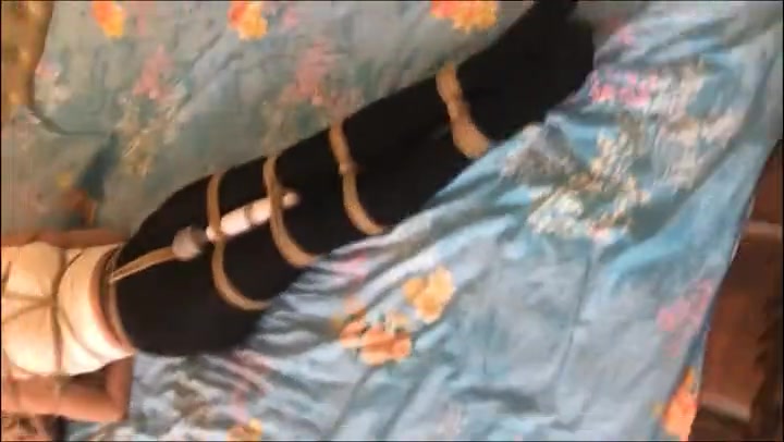 [网友原创] 窒物者_005 深度调教，脱缚游戏，成功激发小主播的奴性 Preview 1