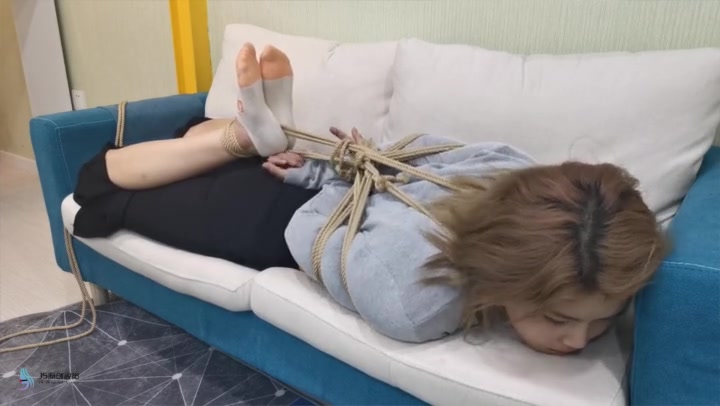 JS原创 流星客棉袜驷马紧缚+TK挠痒+挣扎自救 Preview 3