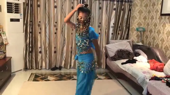 柔丝女皇_印度舞蹈演员 丝巾妙曼捆绑(丝巾丝绸爱好者推荐作品） Preview 1