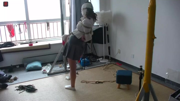 绳之韵 美脚女孩小诺报道第一拍（第二集）蒙眼封嘴片足吊，花样百出虐小脚 Preview 4