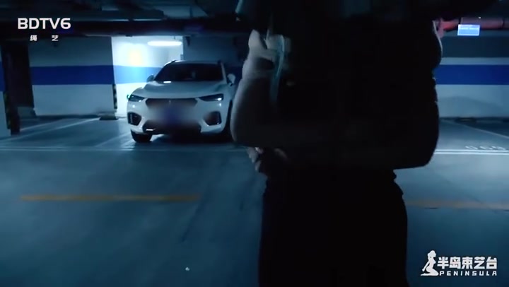 半岛束艺 炫酷的造型和大写的尴尬：拉丁雨中散步偶遇大爷 Preview 2