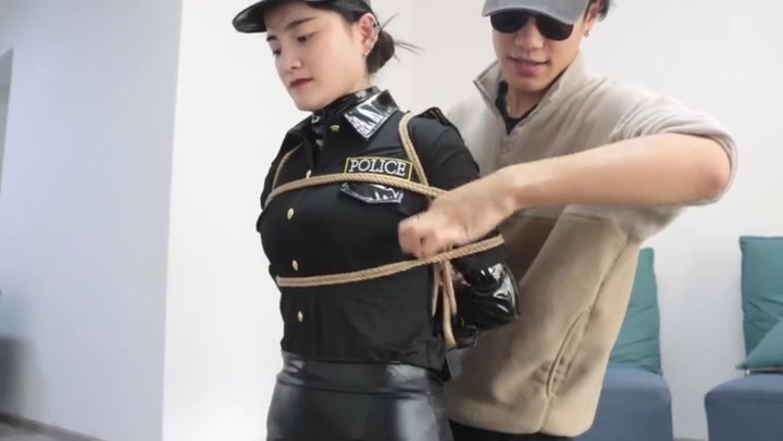 得意客 话唠女井队长的定身捕获陷阱（上） Preview 3